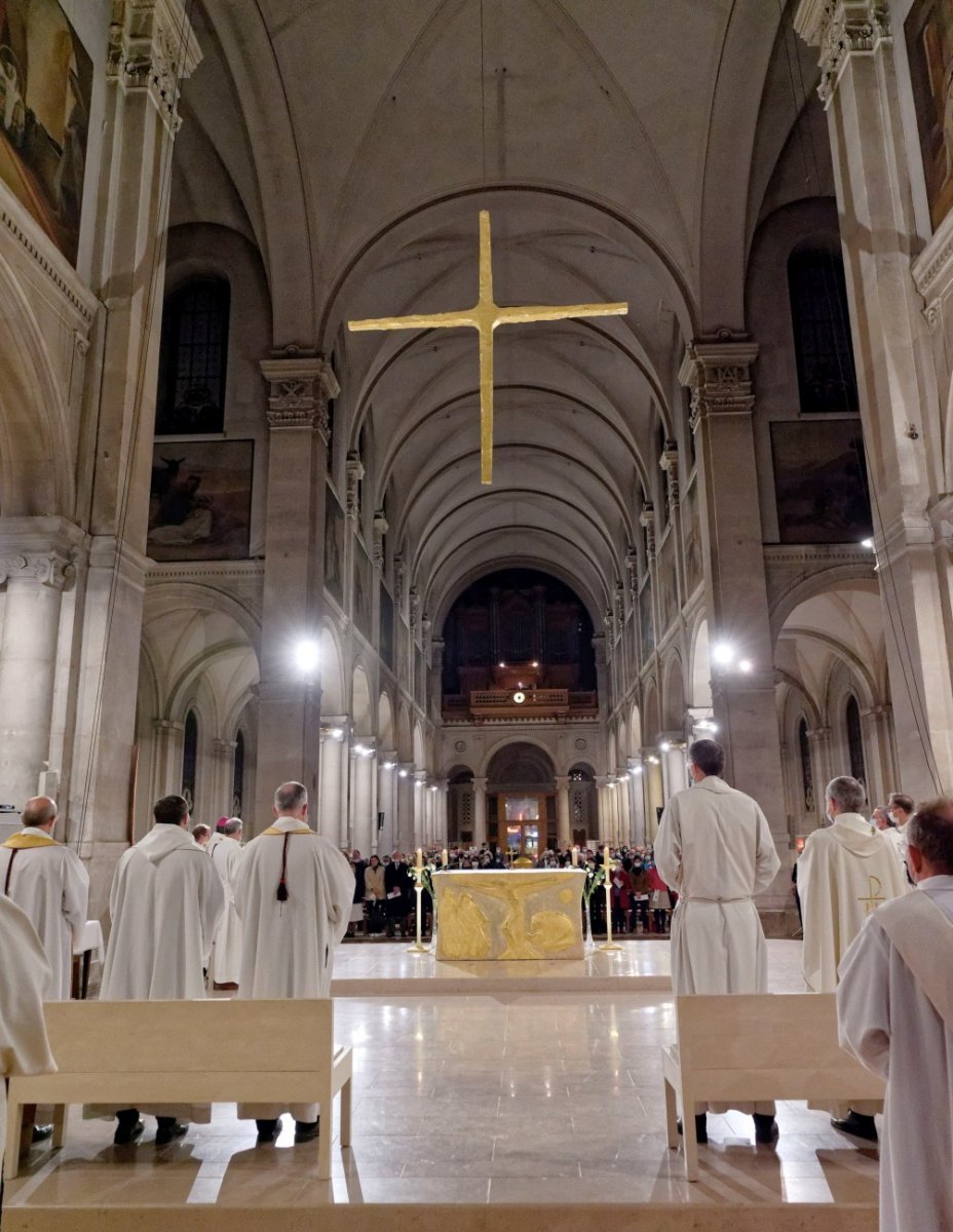 Envoi des baptisés en mission diocésaine. © Yannick Boschat / Diocèse de Paris.