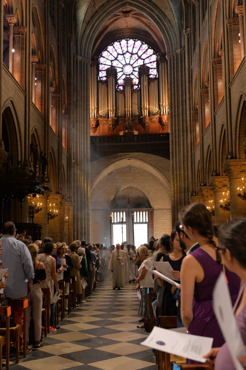 Procession d'entrée. © Marie-Christine Bertin / Diocèse de Paris.