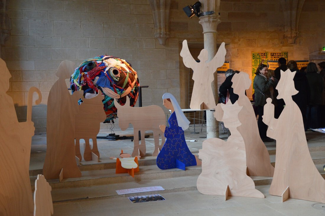 Une crèche grandeur nature a été préparée par le Lycée St-Nicolas, les (…). © D. R..