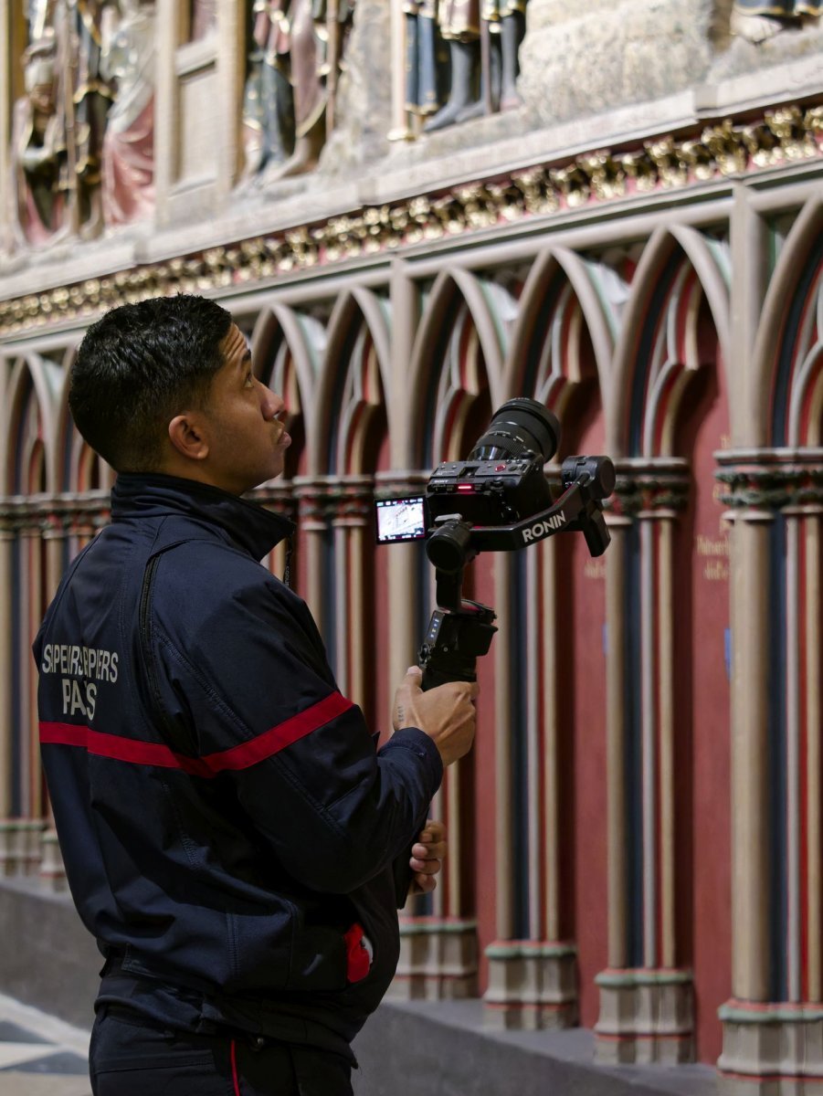 Messe en présence des Pompiers et des Compagnons. © Yannick Boschat / Diocèse de Paris.