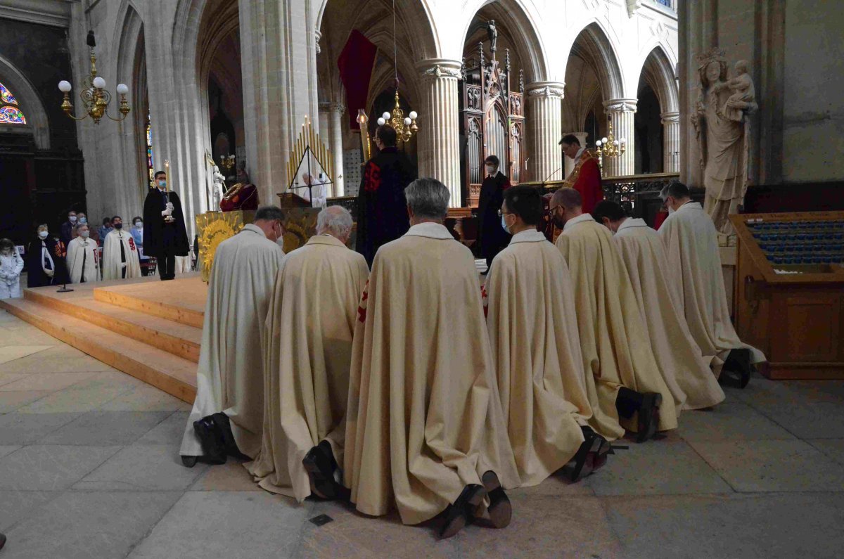 Vendredi saint à Saint-Germain l'Auxerrois : Méditation du chemin de Croix. © Michel Pourny / Diocèse de Paris.