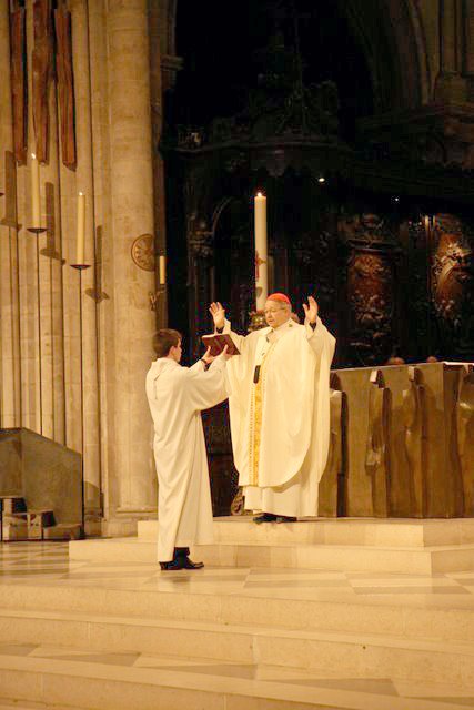 Célébration présidée par Mgr André Vingt-Trois. © Armelle de Brichambaut.