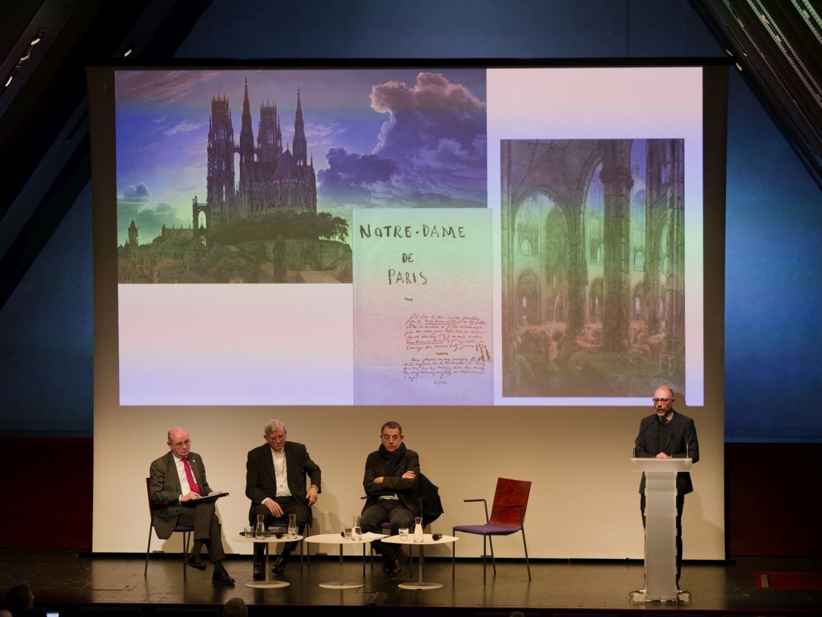 Conférence “Que nous dit une cathédrale ?”. © Yannick Boschat / Diocèse de Paris.