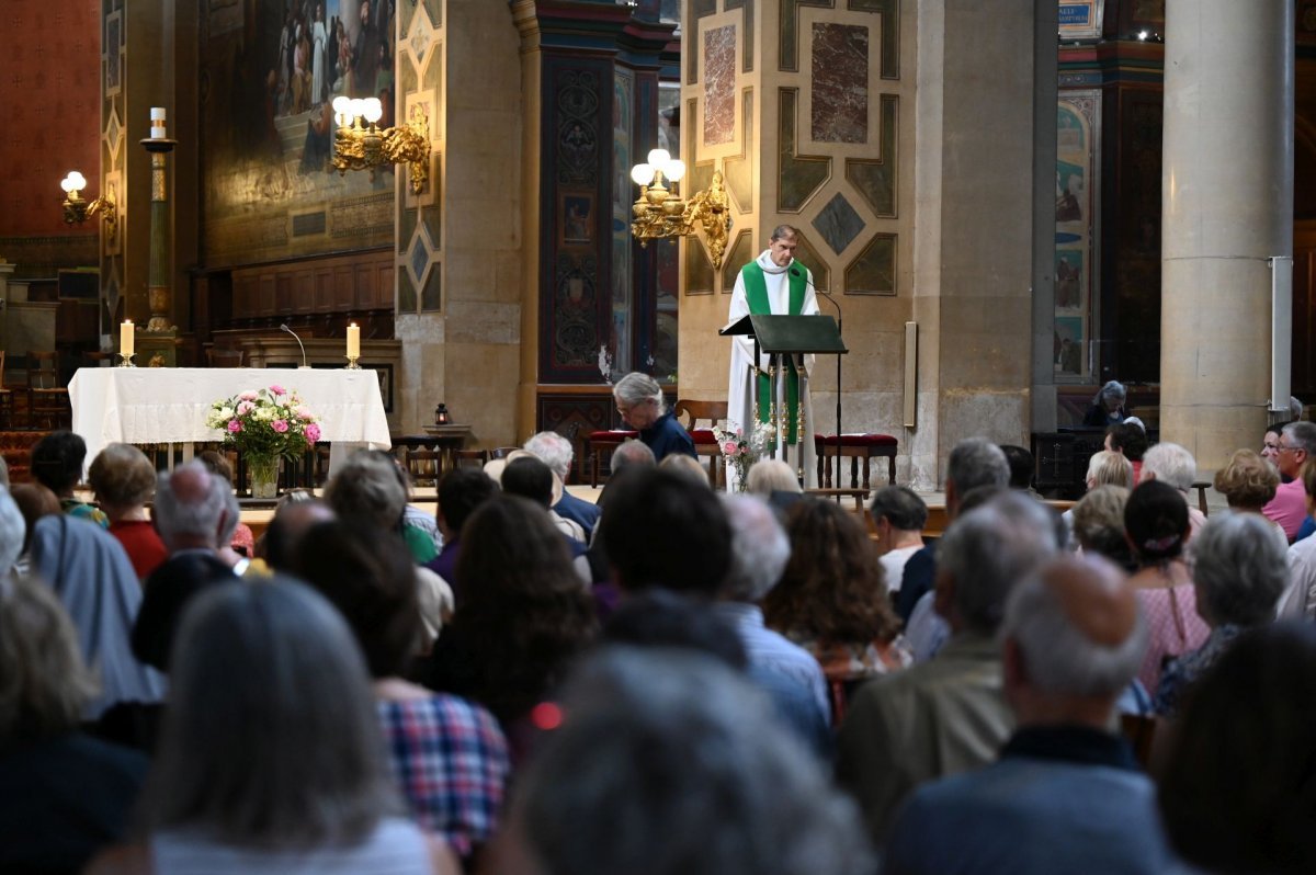 Messe d'action de grâce pour le ministère de Mgr Thibault Verny à Paris. © Marie-Christine Bertin / Diocèse de Paris.