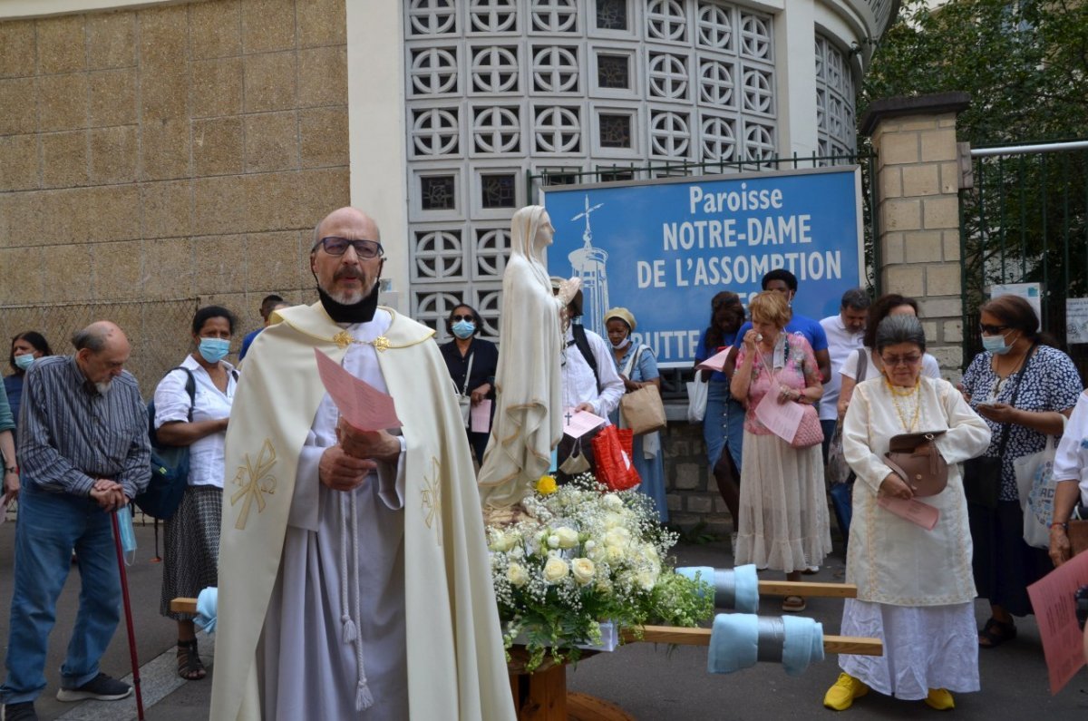 Fête de l'Assomption de la Vierge Marie : procession dans Paris. © Michel Pourny / Diocèse de Paris.