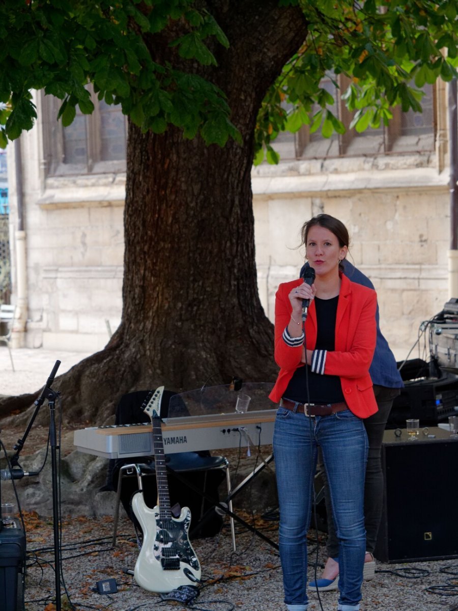 Isabelle, journaliste. © Yannick Boschat / Diocèse de Paris.