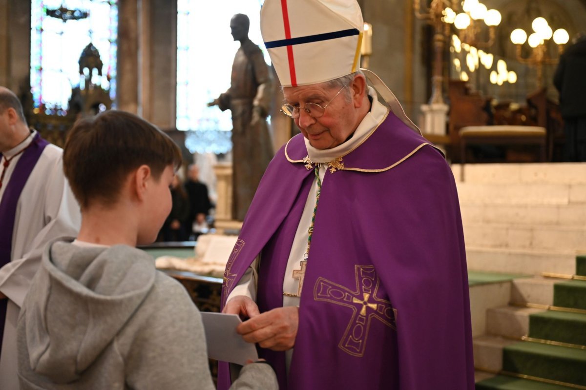 Appel décisif des jeunes catéchumènes 2026. © Marie-Christine Bertin / Diocèse de Paris.