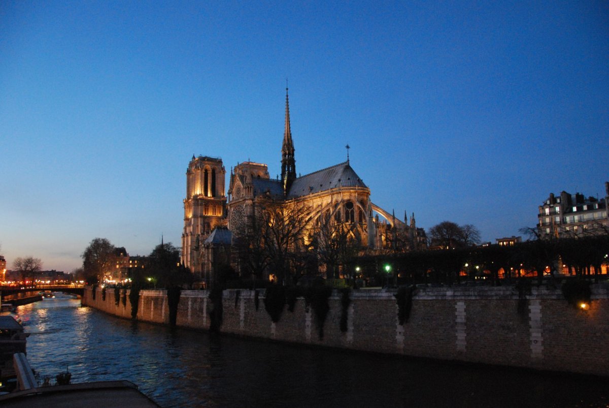 La cathédrale continue d'émerveiller, 850 ans après sa fondation. © Pierre-Louis Lensel.