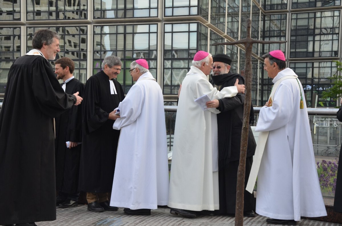 Rassemblement “Pâques 2017” à La Défense. 