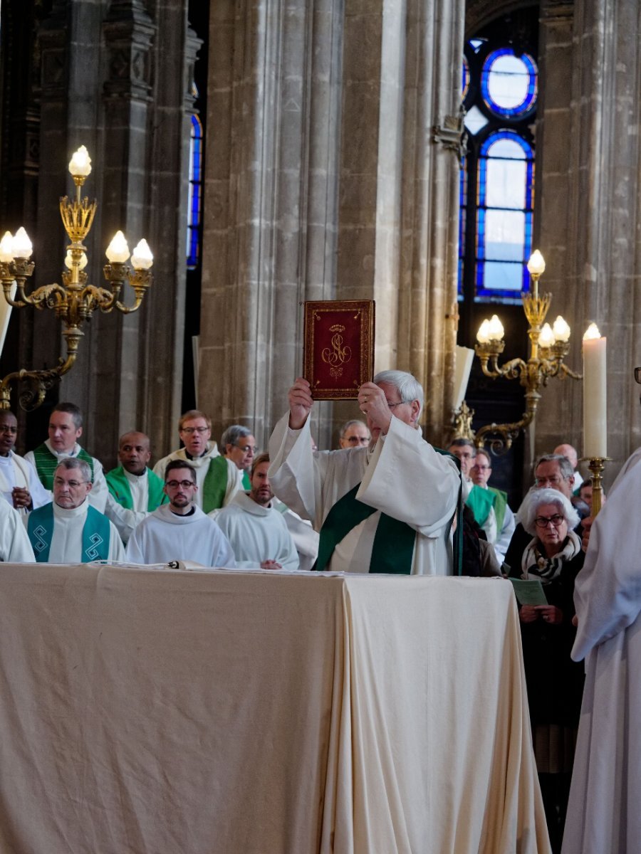 Rassemblement diocésain pour la 2e Journée Mondiale des Pauvres à Saint-Eustache. © Yannick Boschat / Diocèse de Paris.