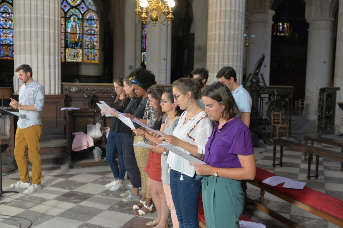 Messe et veillée de prière pour les futurs prêtres. © Marie-Christine Bertin / Diocèse de Paris.