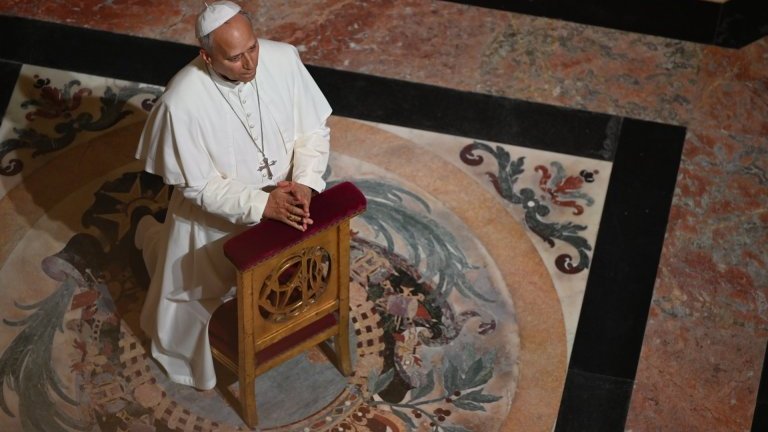 Prière des vêpres à Notre-Dame de Paris avec le pape Léon XIV