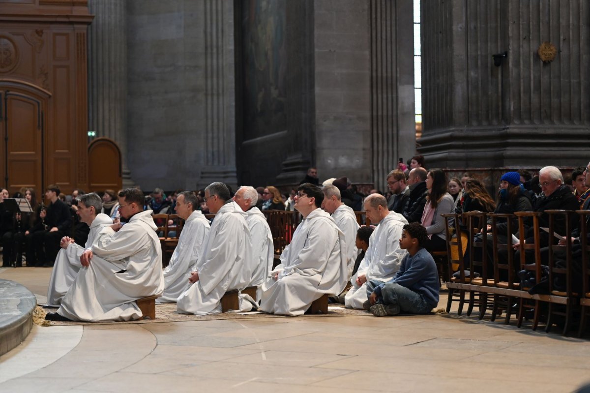Prière du milieu du jour à Saint-Sulpice. © Marie-Christine Bertin / Diocèse de Paris.
