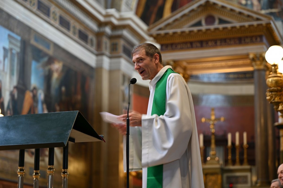 Messe d'action de grâce pour le ministère de Mgr Thibault Verny à Paris. © Marie-Christine Bertin / Diocèse de Paris.