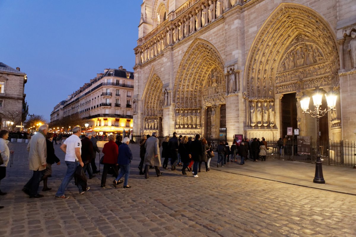 Messe à l'intention des victimes et de leurs proches et à (…). © Yannick Boschat / Diocèse de Paris.