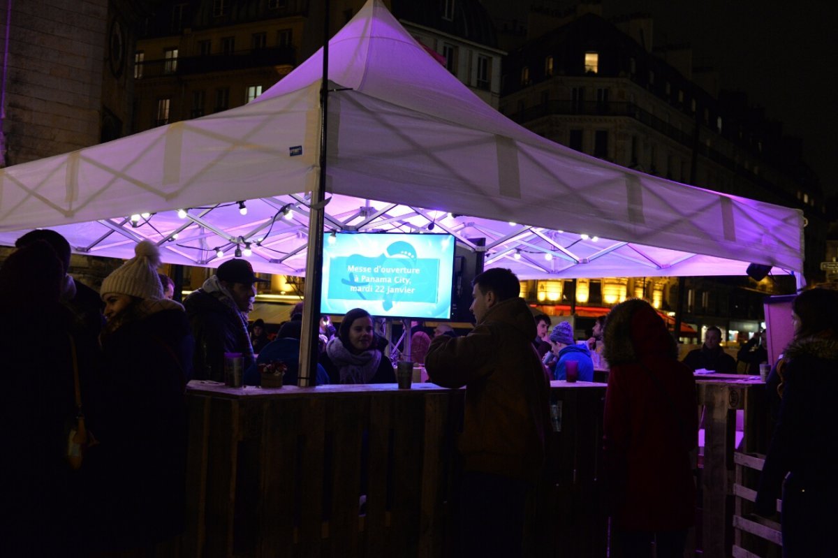 Village de tentes dans le jardin des Halles. © Marie-Christine Bertin / Diocèse de Paris.