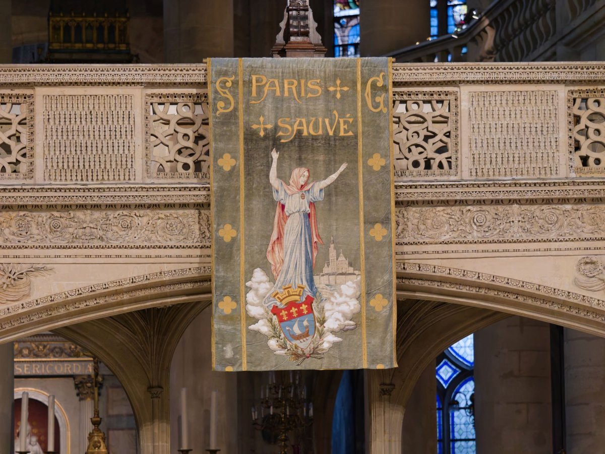 Neuvaine de sainte Geneviève 2025 : messe et procession. © Yannick Boschat / Diocèse de Paris.