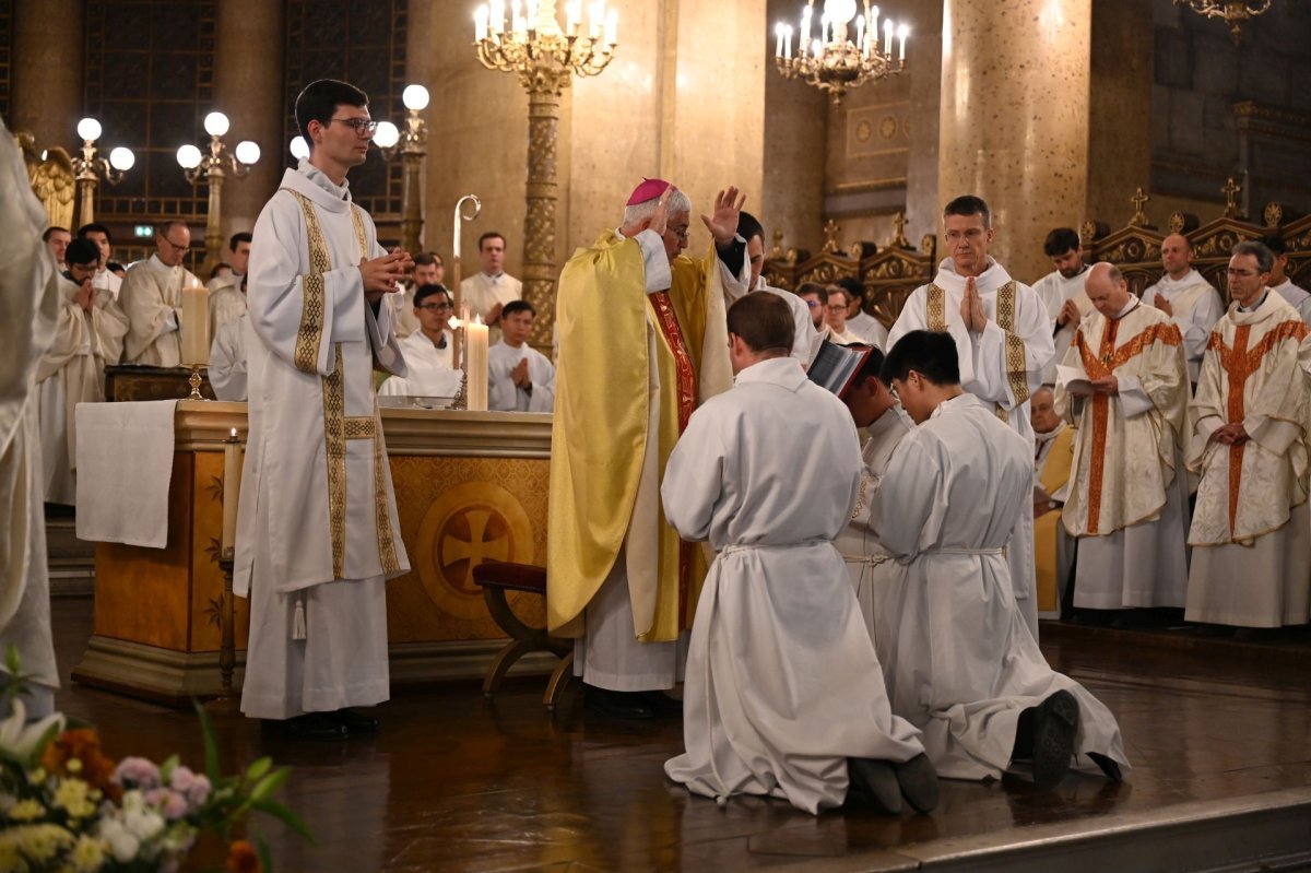 Ordination diaconale en vue du sacerdoce du 11 octobre 2025. © Marie-Christine Bertin / Diocese de Paris.