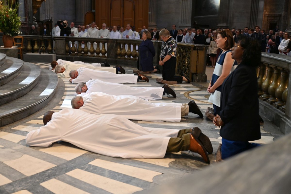 Ordinations des diacres permanents 2024. © Marie-Christine Bertin / Diocèse de Paris.