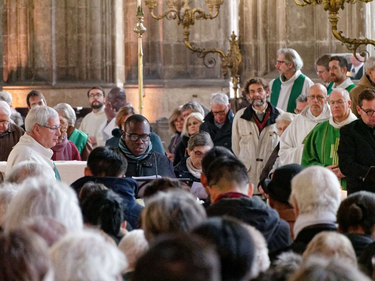 Rassemblement diocésain pour la 2e Journée Mondiale des Pauvres à Saint-Eustache. © Yannick Boschat / Diocèse de Paris.