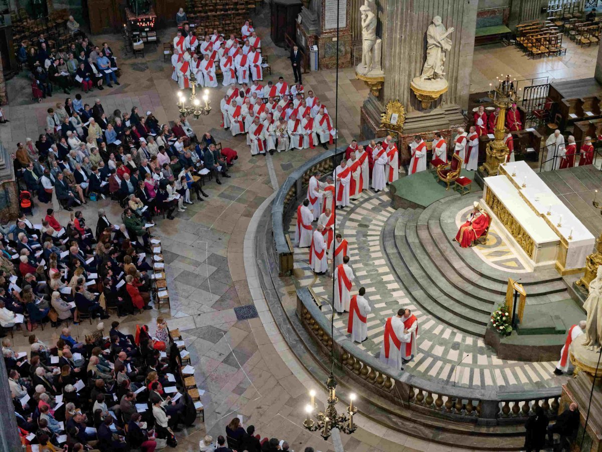 Ordinations de diacres permanents 2019. © Yannick Boschat / Diocèse de Paris.