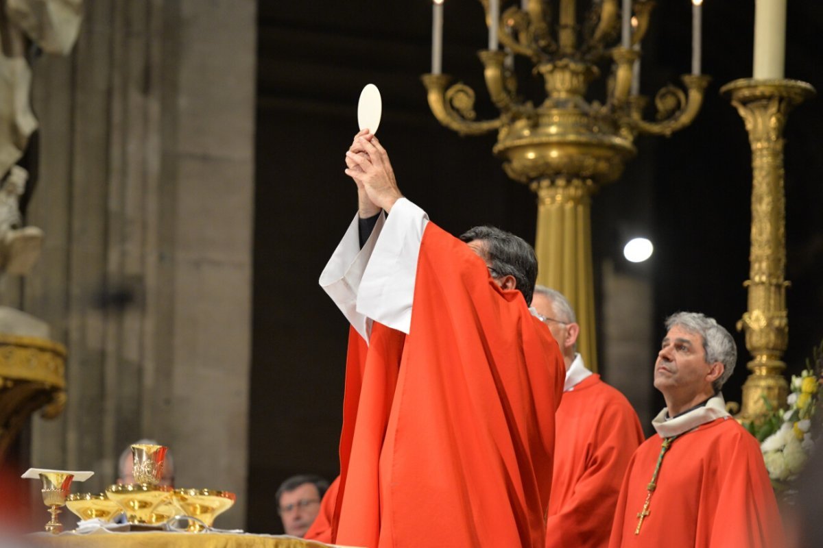 Confirmation d'adultes 2019. © Marie-Christine Bertin / Diocèse de Paris.