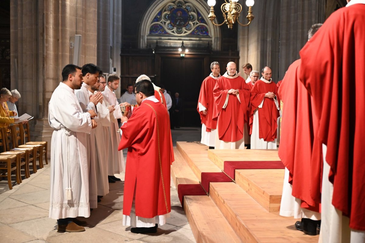 Messe de rentrée du Séminaire avec rite d'admission des candidats au (…). © Marie-Christine Bertin / Diocèse de Paris.