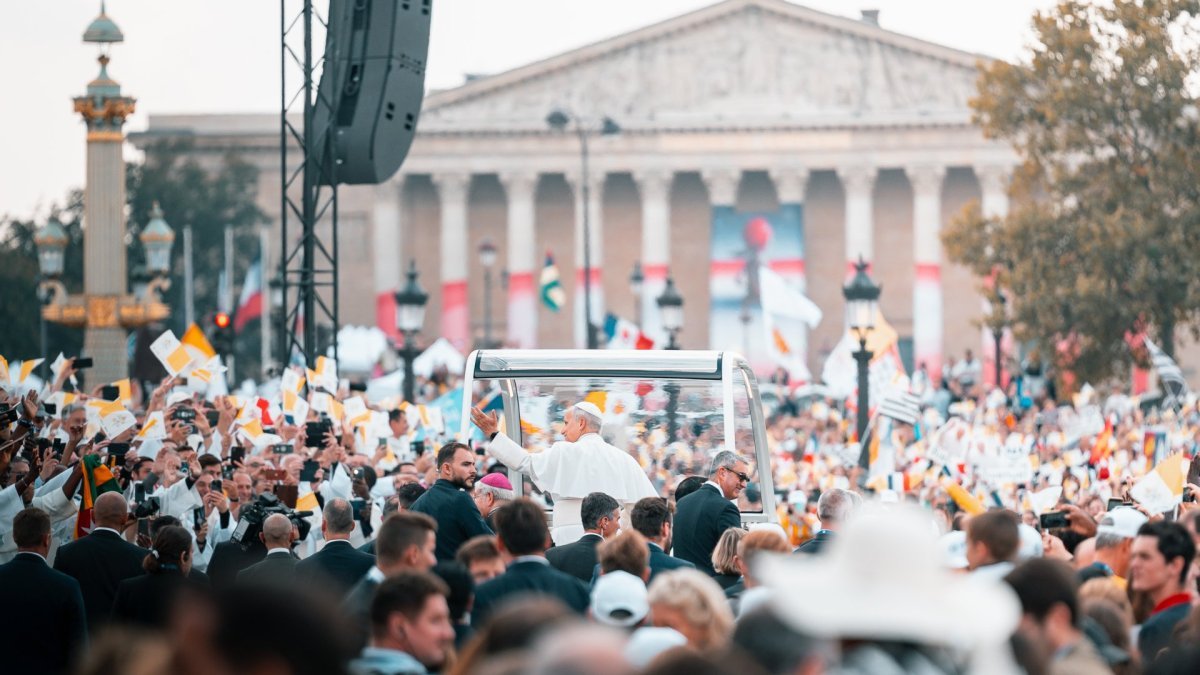 Messe à la Concorde et aux Champs-Élysées présidée par le pape Léon XIV. © Liam Hoarau / Diocèse de Paris.