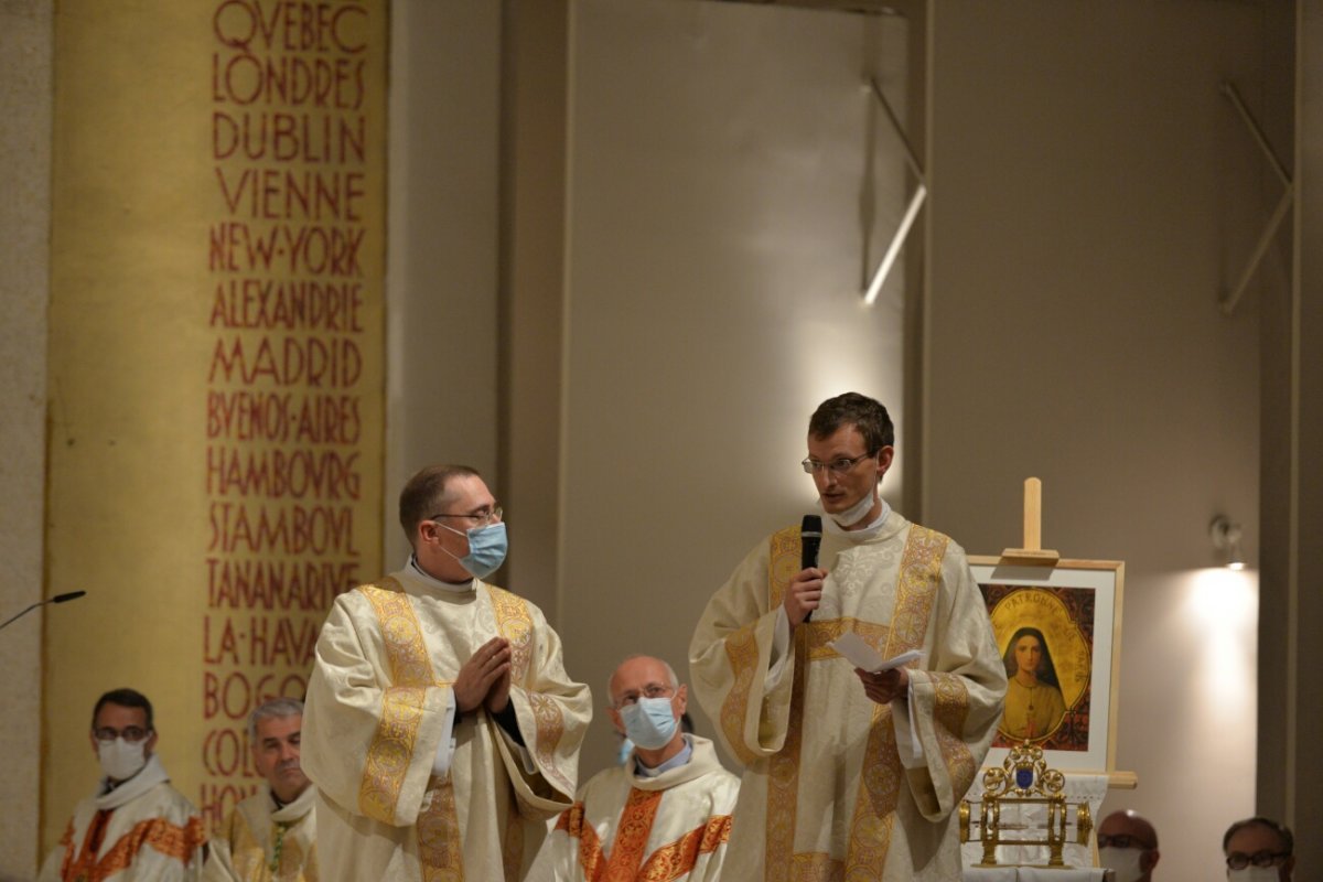 Ordinations diaconales en vue du sacerdoce 2020 à Saint-Jean-Baptiste de La (…). © Marie-Christine Bertin / Diocèse de Paris.