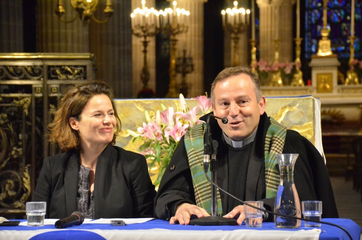 Table-ronde sur l'écologie intégrale à Saint-Germain l'Auxerrois. © Michel Pourny / Diocèse de Paris.