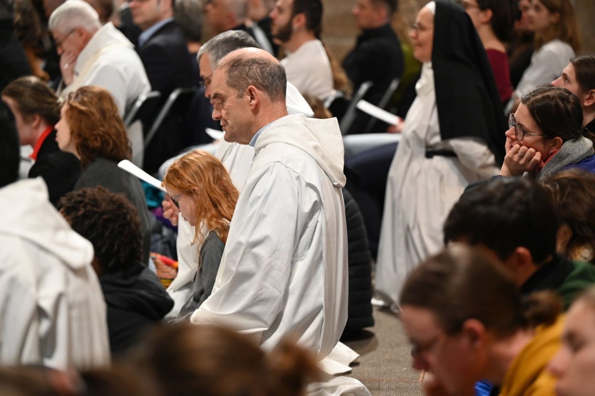 Prière du milieu du jour au Sacré-Cœur de Montmartre. © Marie-Christine Bertin / Diocèse de Paris.