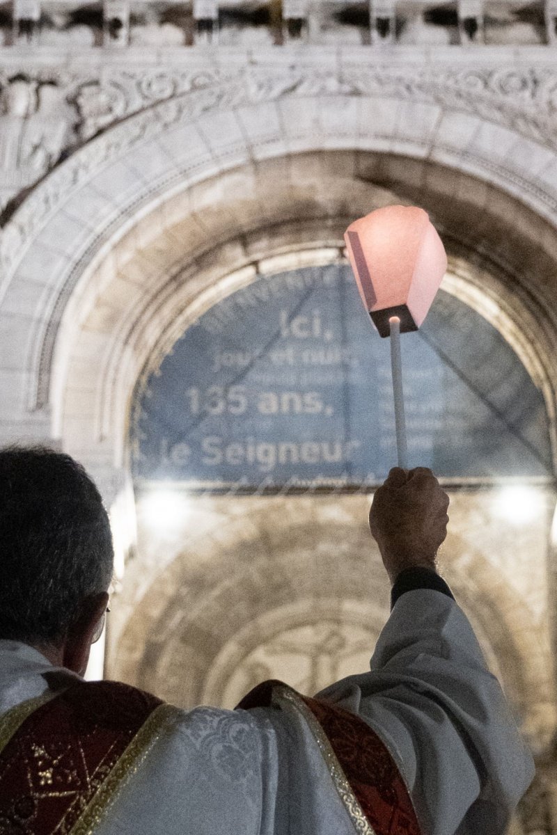 Veillée de prière pour la Journée mondiale du Migrant et du Réfugié. © Camille Rorive.