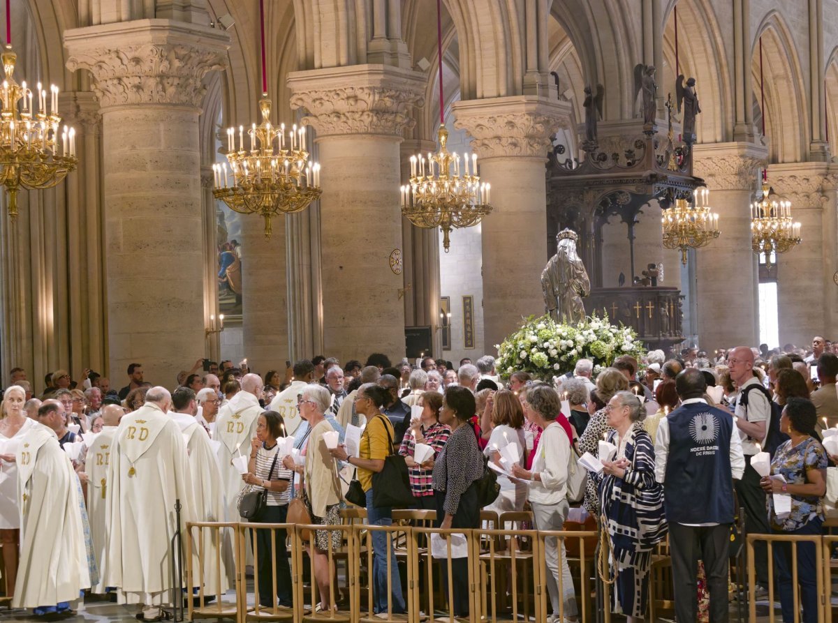 Veille de la fête de l'Assomption à Notre-Dame de Paris 2025. © Yannick Boschat / Diocèse de Paris.