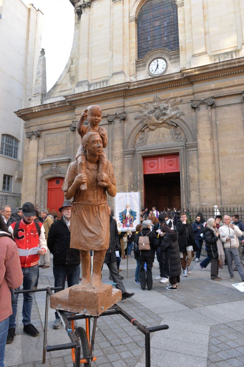 Veillée à Notre Dame avec Pierres Vivantes. © Marie-Christine Bertin / Diocèse de Paris.