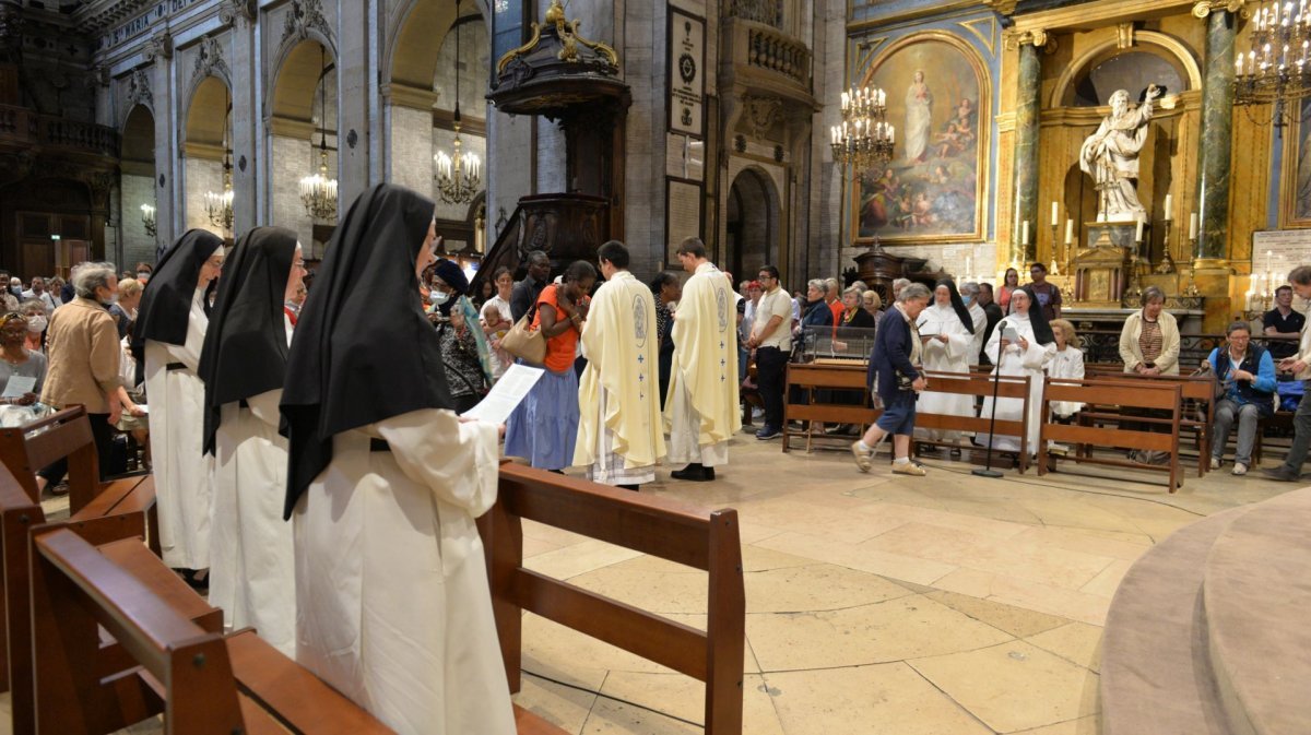 Messe des nouveaux prêtres à Notre-Dame des Victoires. © Marie-Christine Bertin / Diocèse de Paris.