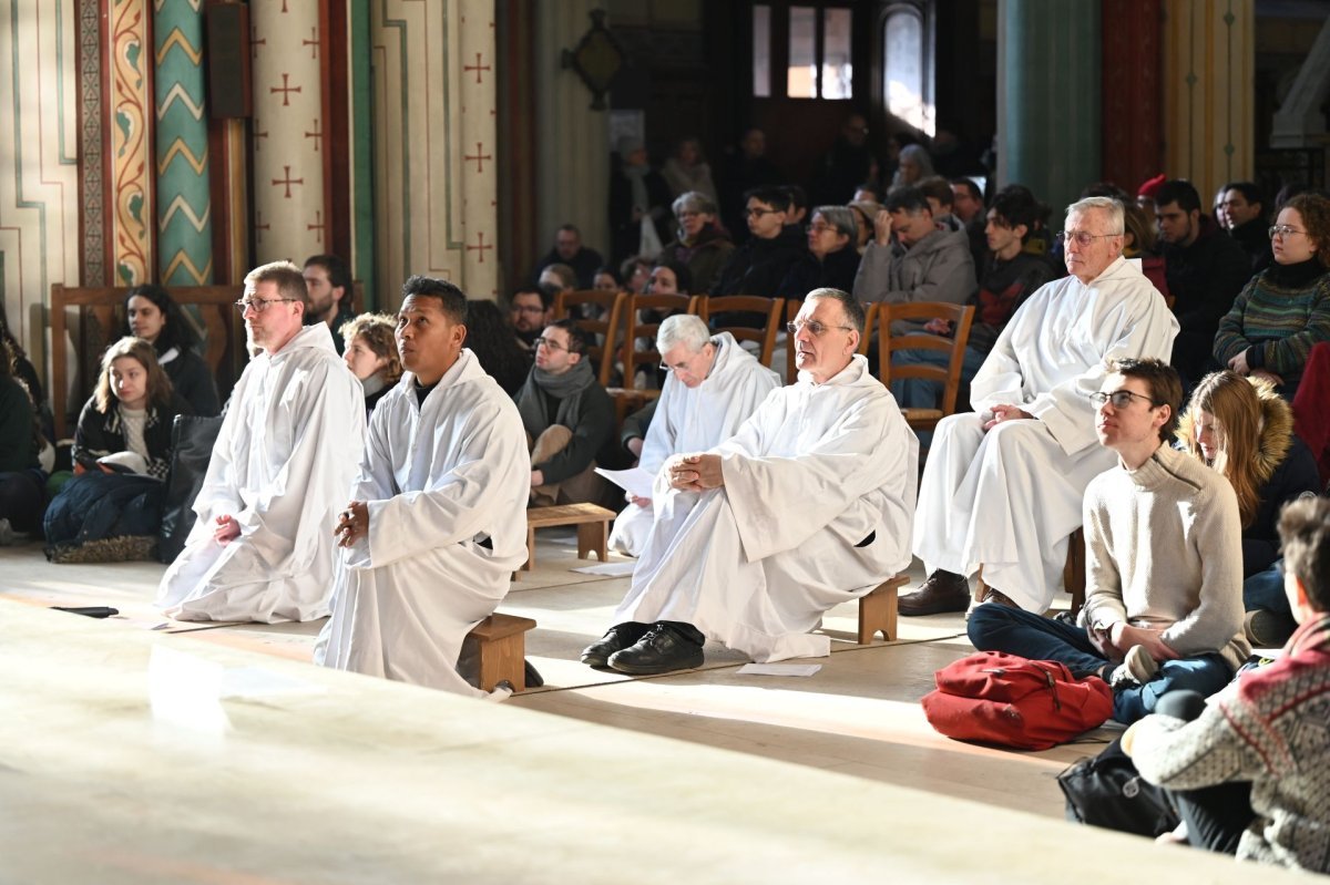 Prière du milieu du jour à Saint-Germain des Prés. © Marie-Christine Bertin / Diocèse de Paris.