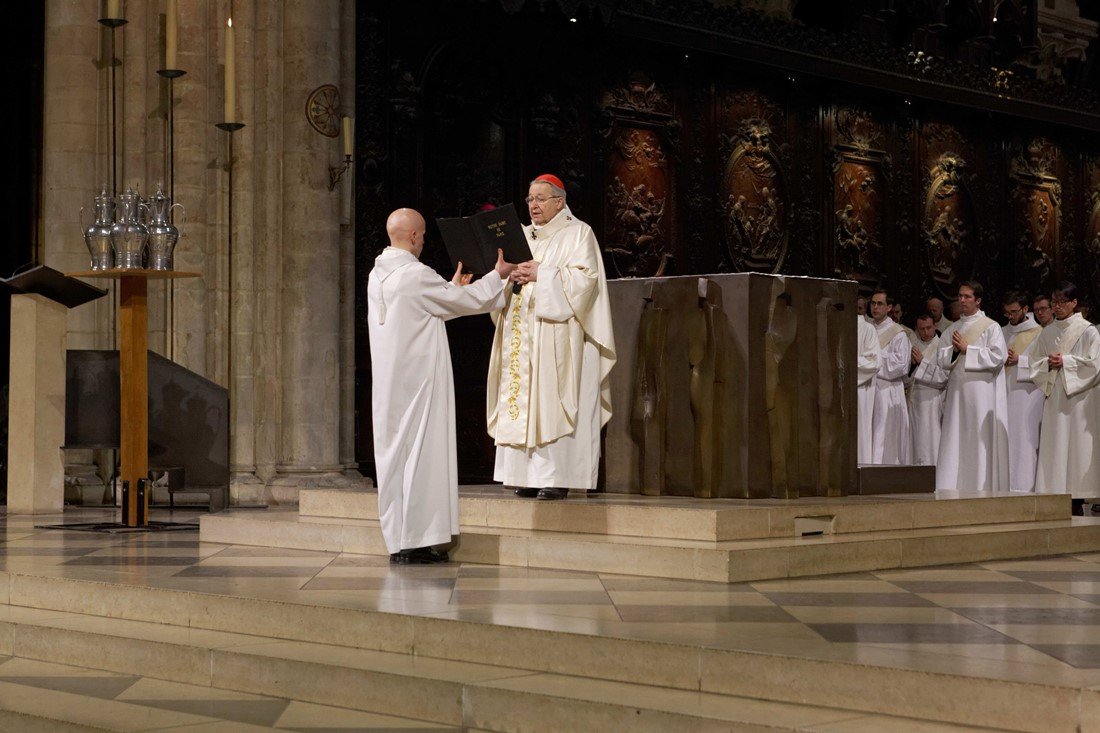 Rénovation des promesses sacerdotales de l'archevêque.. © Yannick Boschat / Diocèse de Paris..