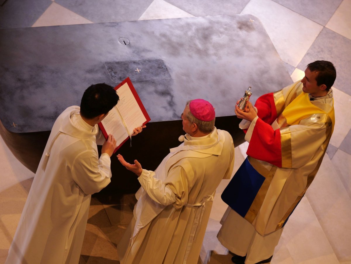 Messe de consécration de l'autel de Notre-Dame de Paris. © Yannick Boschat / Diocèse de Paris.