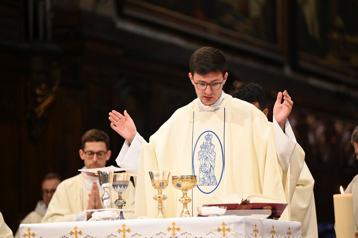 Messe des nouveaux prêtres à Notre-Dame des Victoires 2026. © Marie-Christine Bertin / Diocèse de Paris.