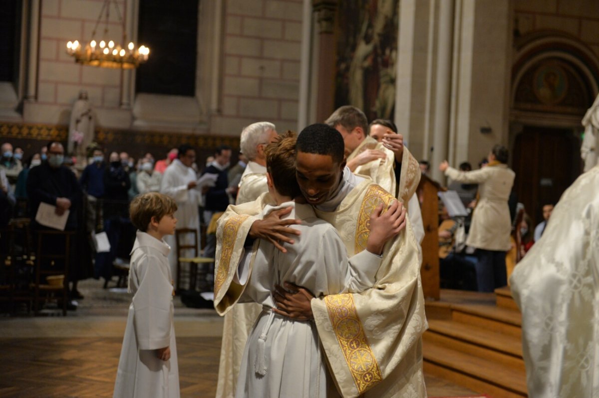 Ordinations diaconales en vue du sacerdoce 2020 à Saint-Ambroise (11e). © Marie-Christine Bertin / Diocèse de Paris.