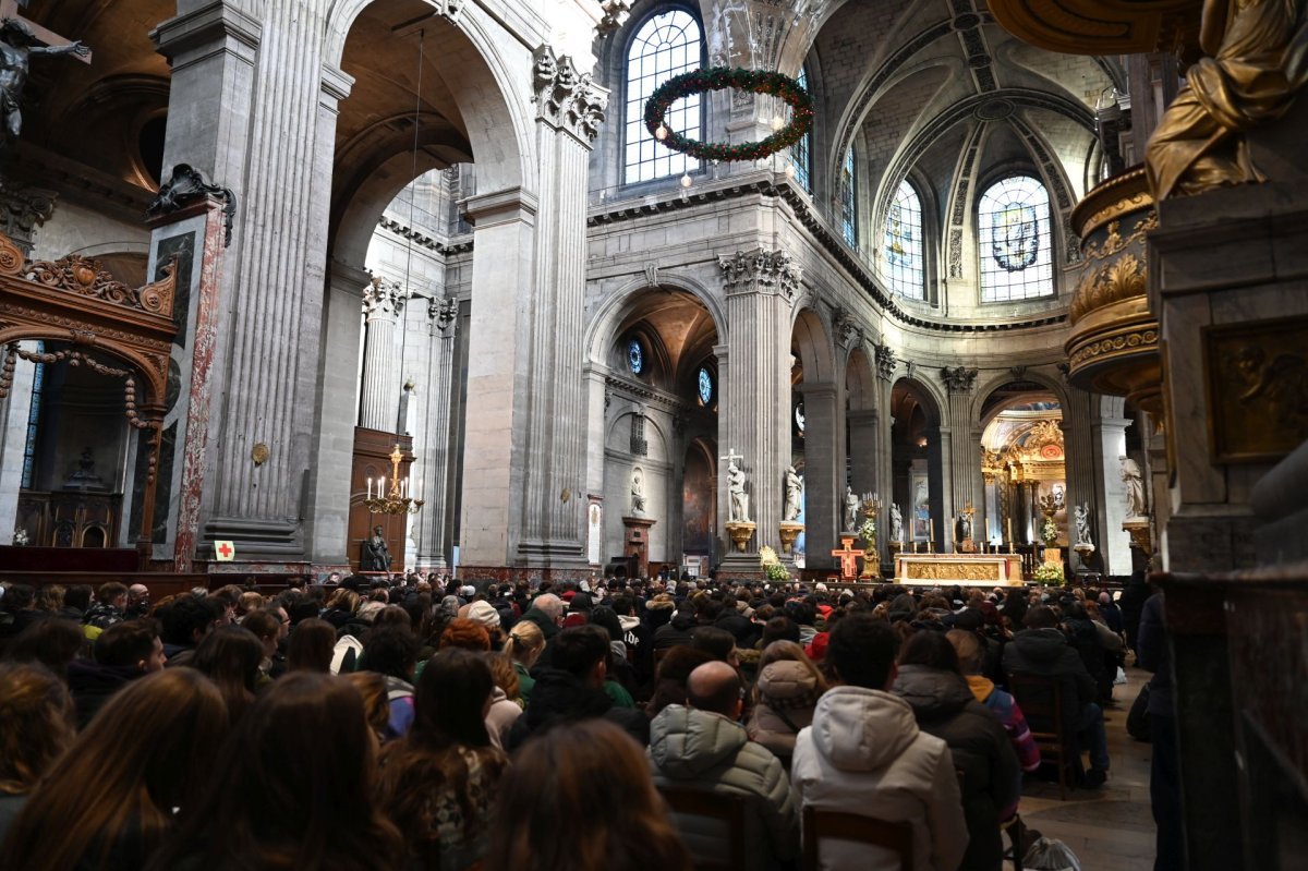 Prière du milieu du jour à Saint-Sulpice. © Marie-Christine Bertin / Diocèse de Paris.