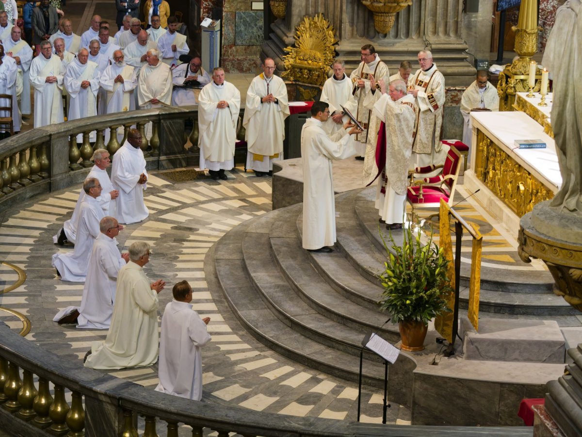 Ordinations des diacres permanents 2024. © Yannick Boschat / Diocèse de Paris.