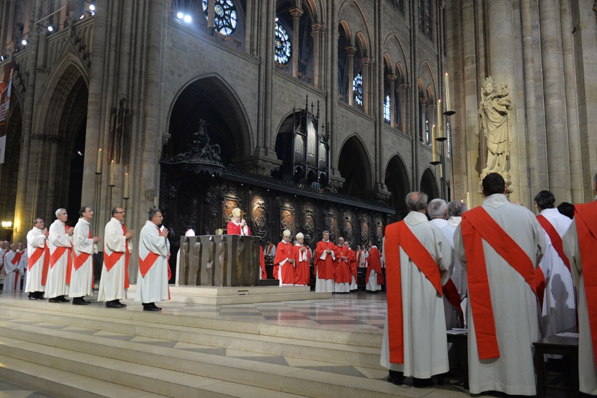 Chant à la Vierge Marie. © Marie-Christine Bertin / Diocèse de Paris.