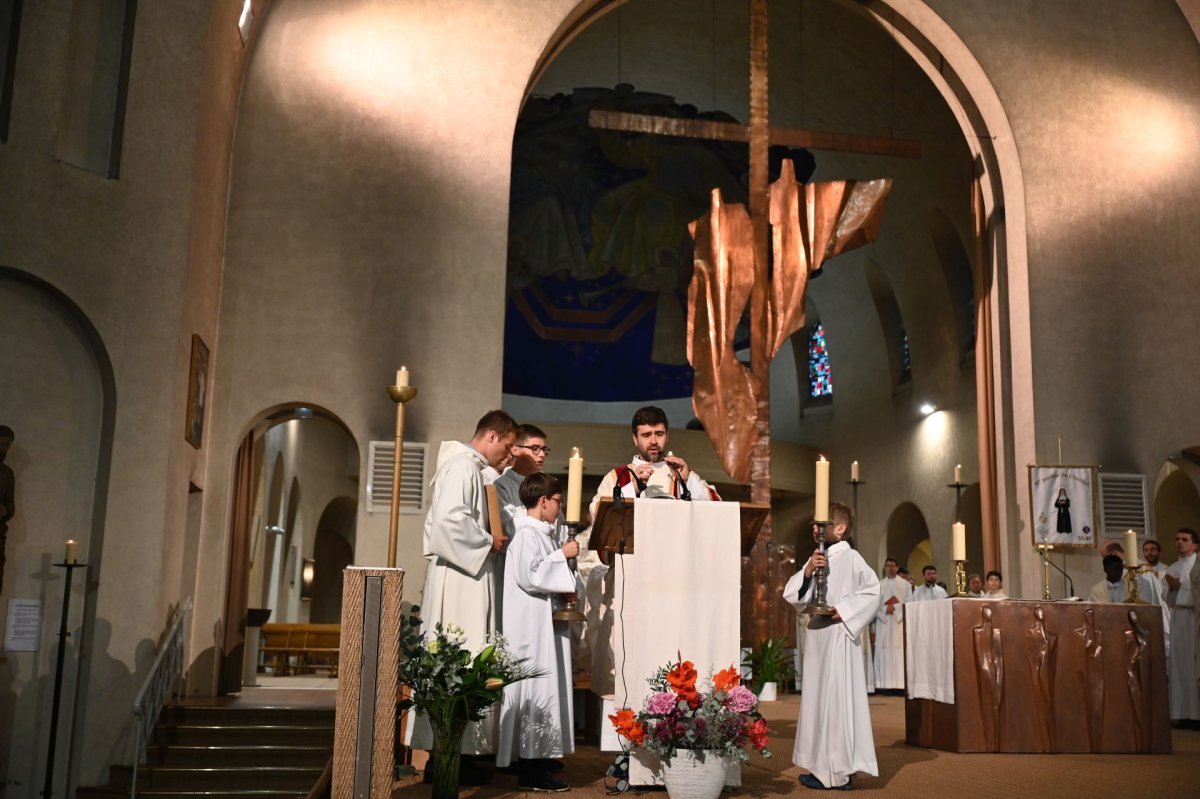 Ordination diaconale en vue du sacerdoce du 27 septembre 2025. © Marie-Christine Bertin / Diocese de Paris.