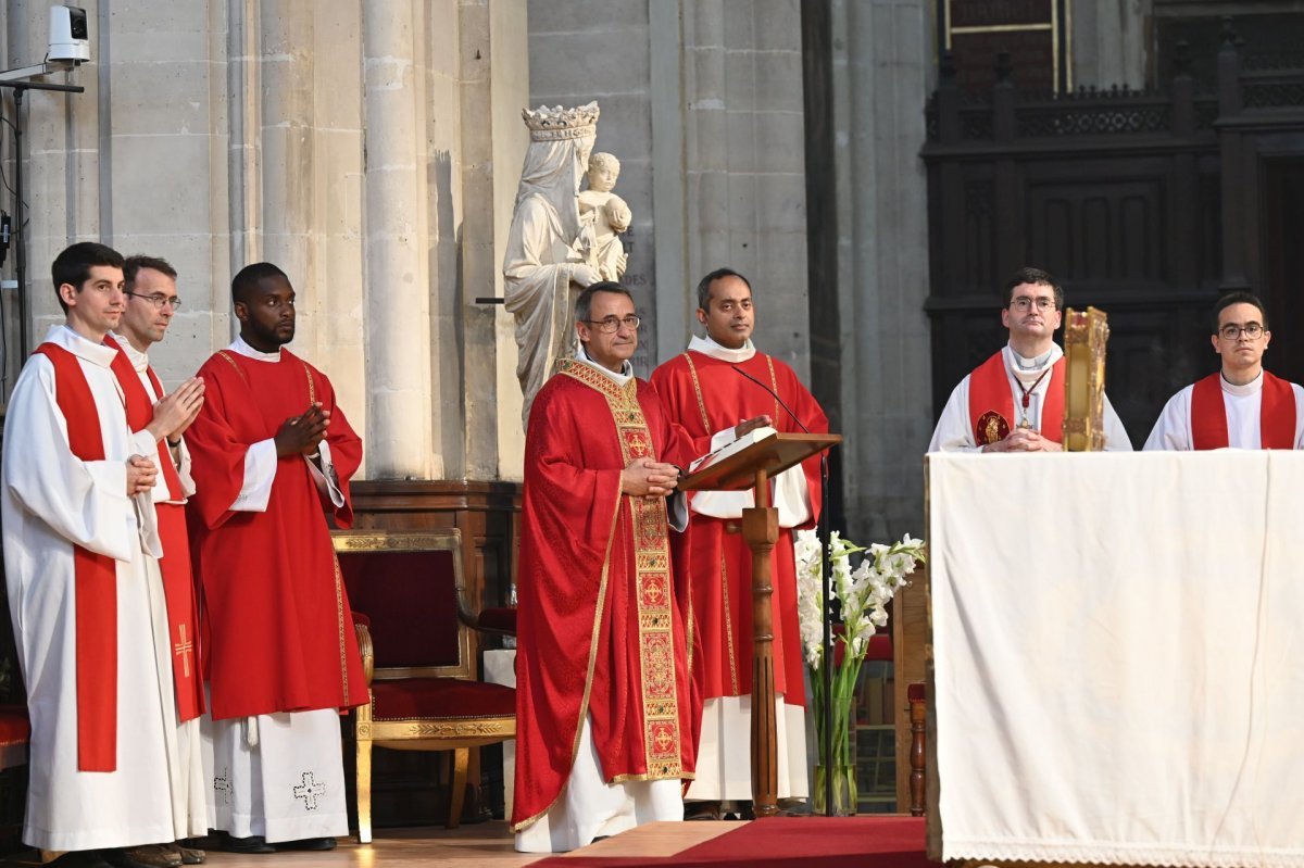 Messe d'action de grâce pour le ministère de Mgr Olivier de Cagny à Paris. © Marie-Christine Bertin / Diocèse de Paris.