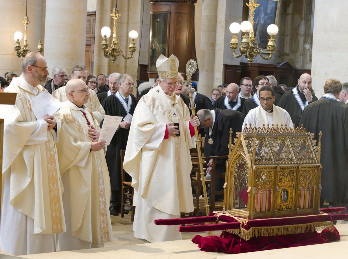 Neuvaine de sainte Geneviève 2025 : messe et procession. © Yannick Boschat / Diocèse de Paris.