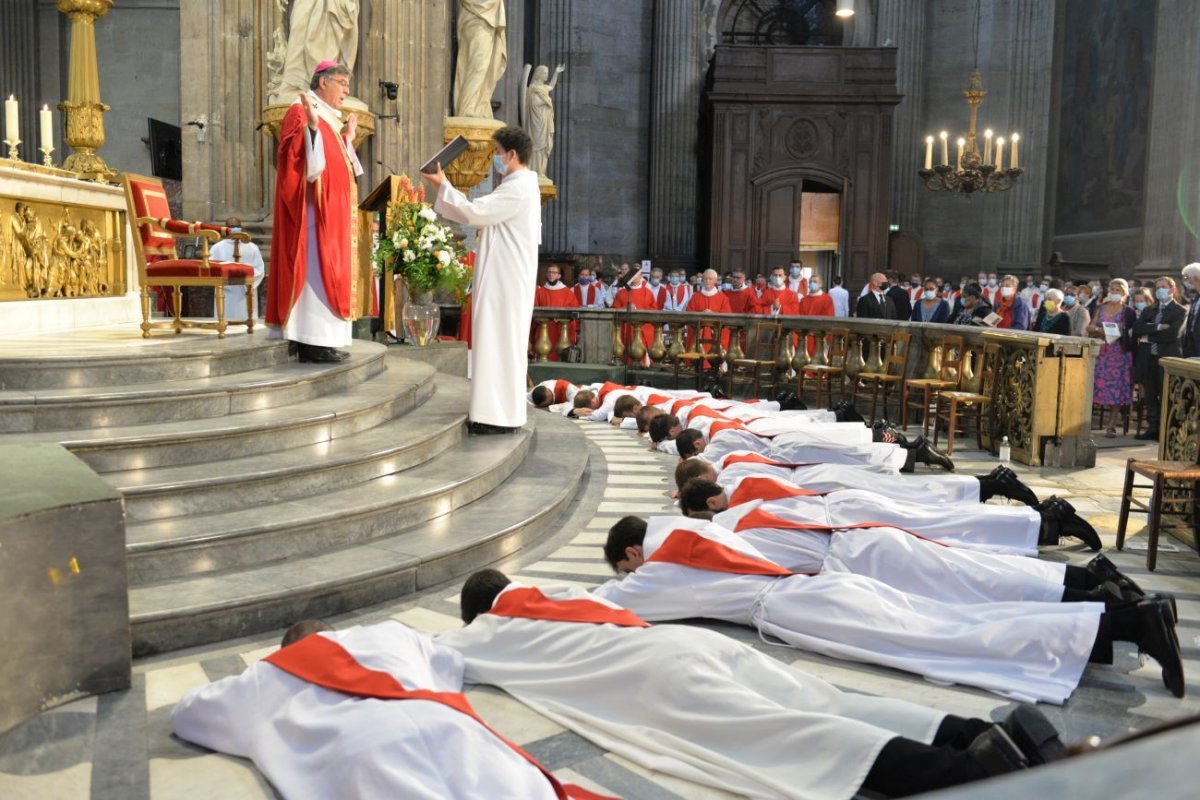 Ordinations sacerdotales 2021 à Saint-Sulpice. © Marie-Christine Bertin / Diocèse de Paris.