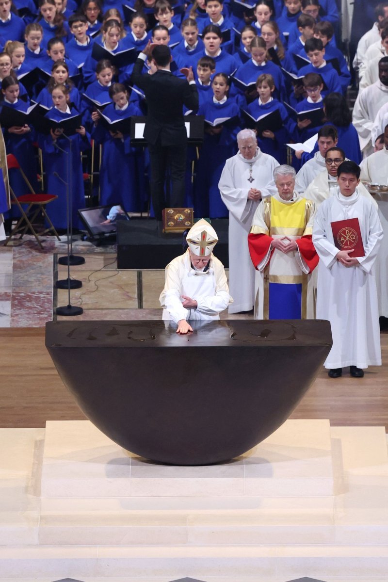 Messe de consécration de l'autel de Notre-Dame de Paris. © Pascal Le Segretain\Getty Images pour Notre-Dame de Paris.