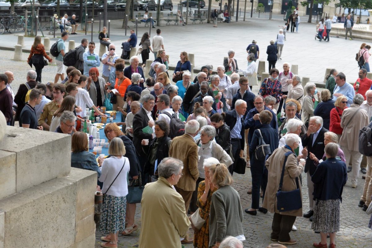 Rassemblement de réception des contributions synodales. © Marie-Christine Bertin / Diocèse de Paris.