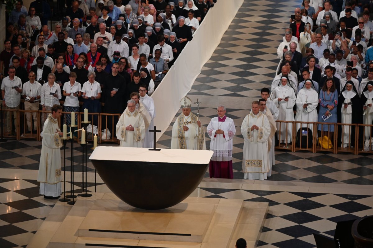 Prière des vêpres à Notre-Dame de Paris avec le Pape Léon XIV. © Marie-Christine Bertin / Diocèse de Paris.